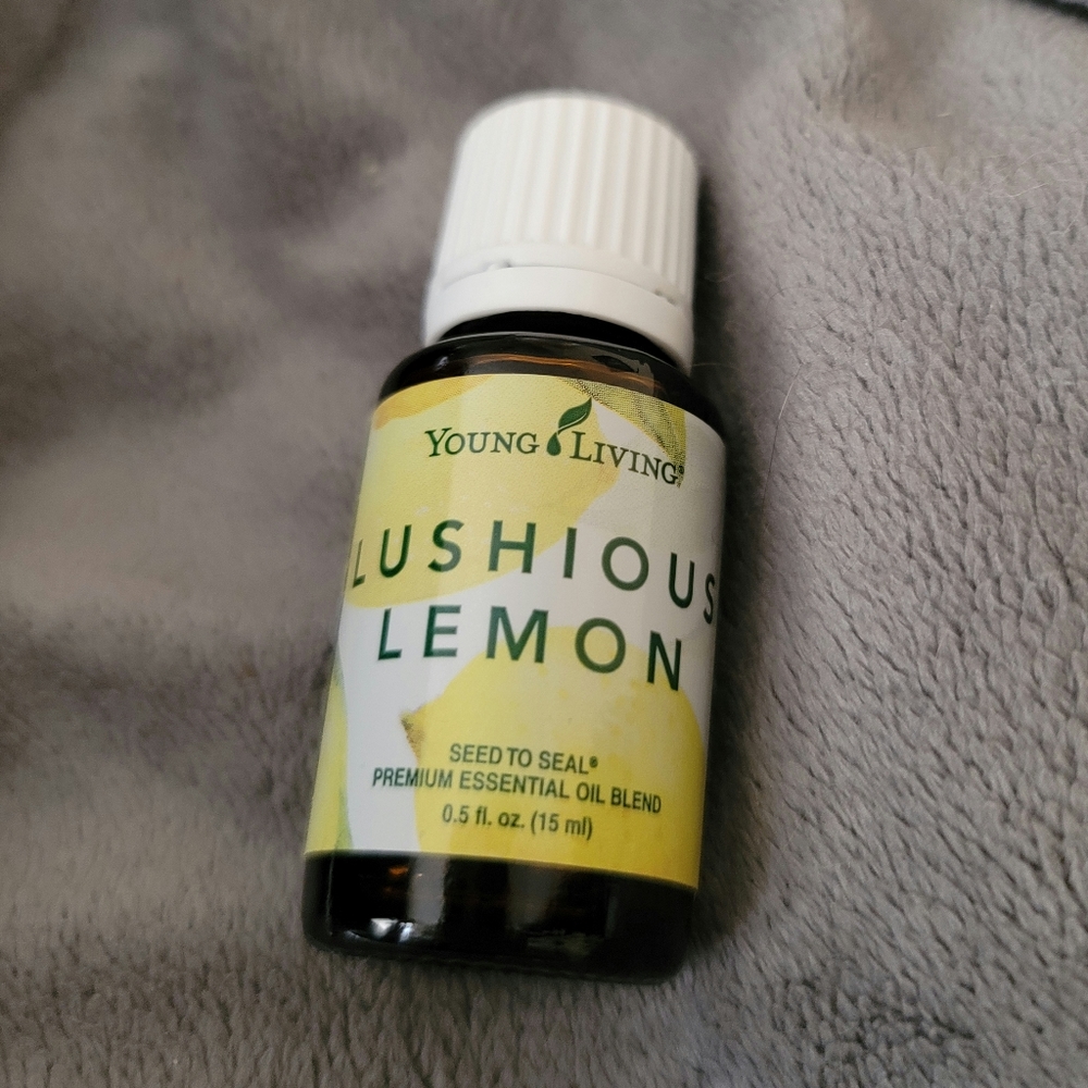 New Sealed Young Living Lushious Lemon Essential Oil 15ml